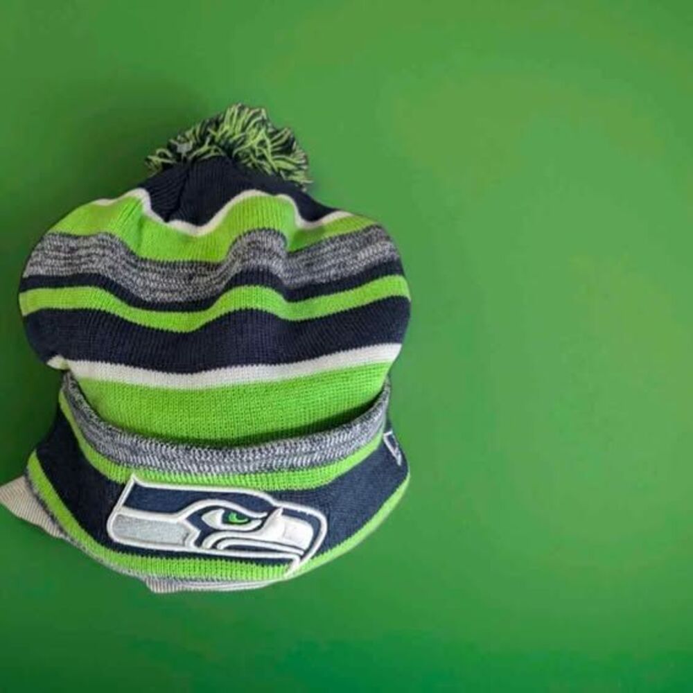 Seattle Seahawks Pom Knit NFL Beanie Cap  New